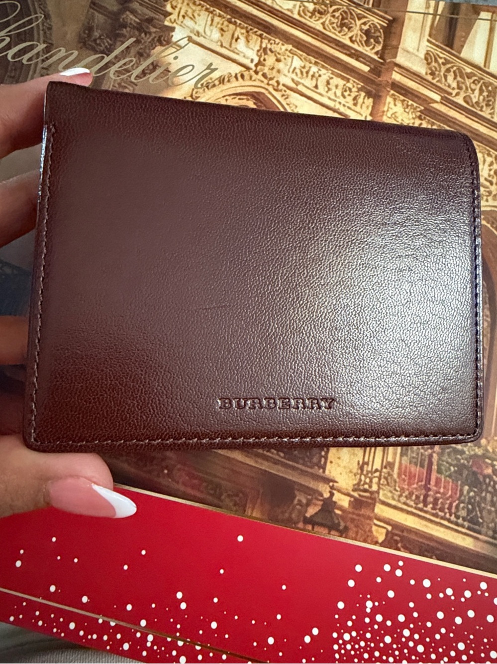 Burberry Men’s Dark Brown Leather bifold wallet